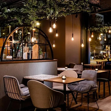Motel One Wiesbaden-2